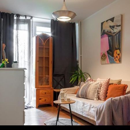 Spacious Retro Flat Close To National Stadium Warschau Exterior foto