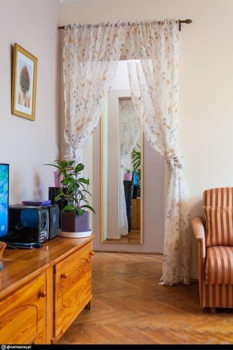 Spacious Retro Flat Close To National Stadium Warschau Exterior foto