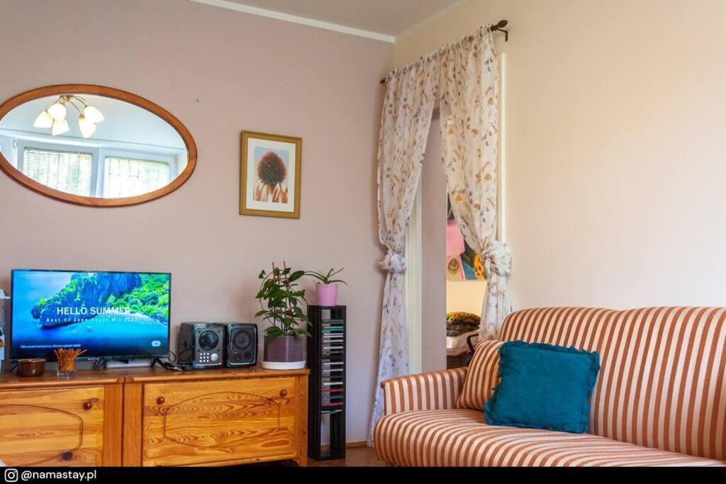 Spacious Retro Flat Close To National Stadium Warschau Exterior foto