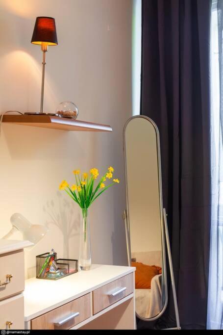 Spacious Retro Flat Close To National Stadium Warschau Exterior foto