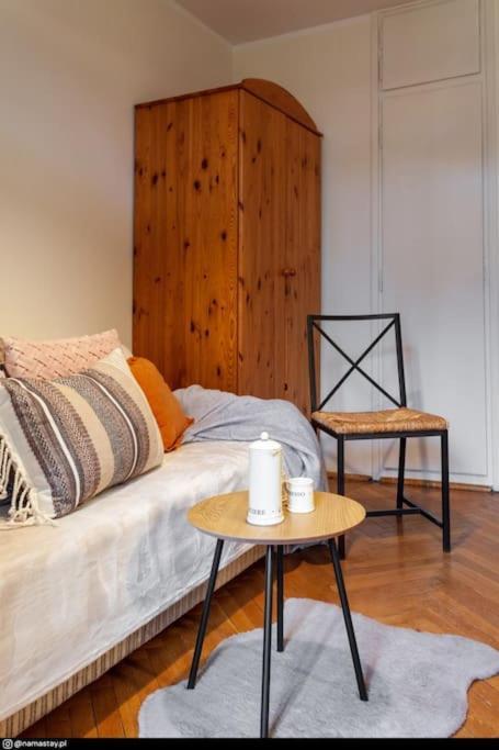 Spacious Retro Flat Close To National Stadium Warschau Exterior foto