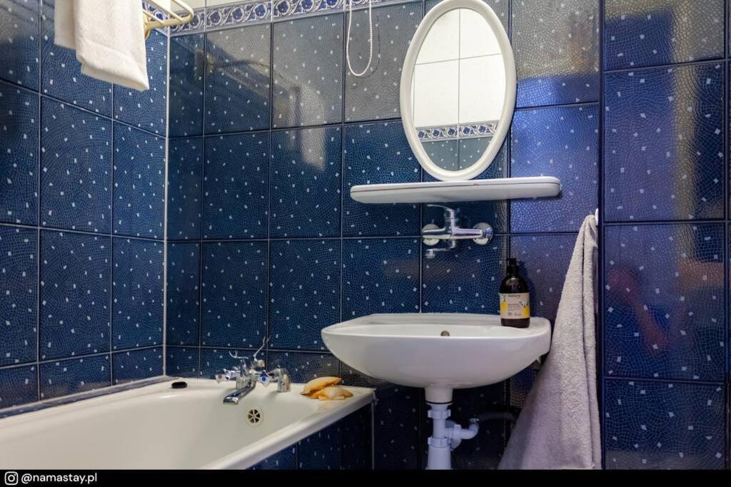 Spacious Retro Flat Close To National Stadium Warschau Exterior foto